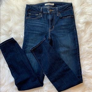 Levi’s Dark Wash Slim Fit